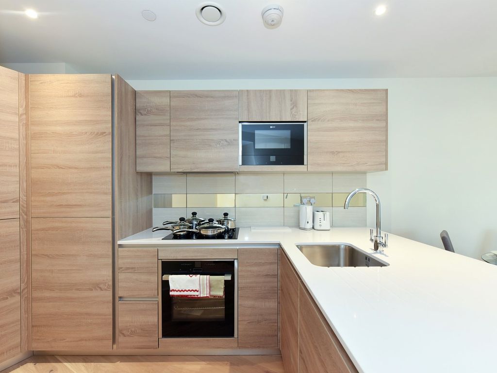 2 bed flat for sale in Deveraux House, Duke Of Wellington Avenue, Woolwich Arsenal, Royal Arsenal Riverside SE18, £590,000