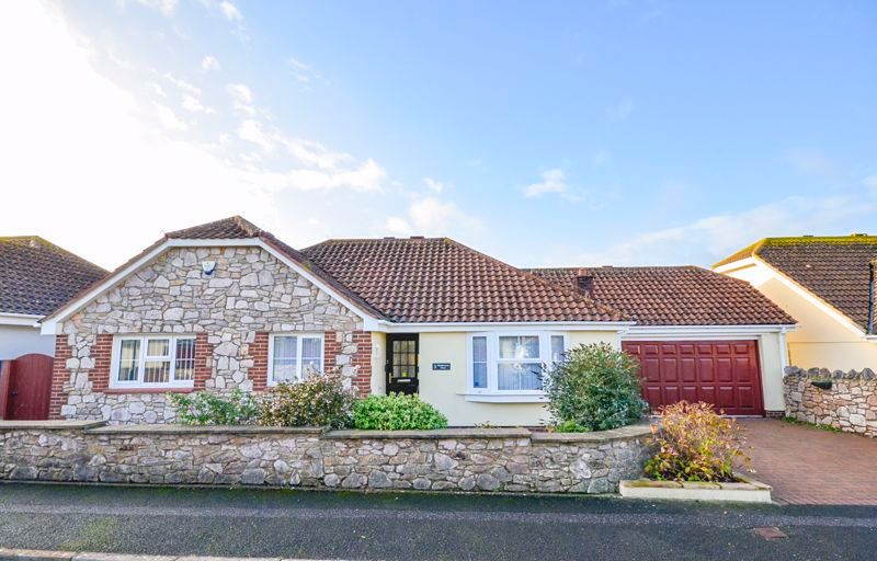3 bed detached bungalow for sale in Washbourne Close, Brixham TQ5, £550,000
