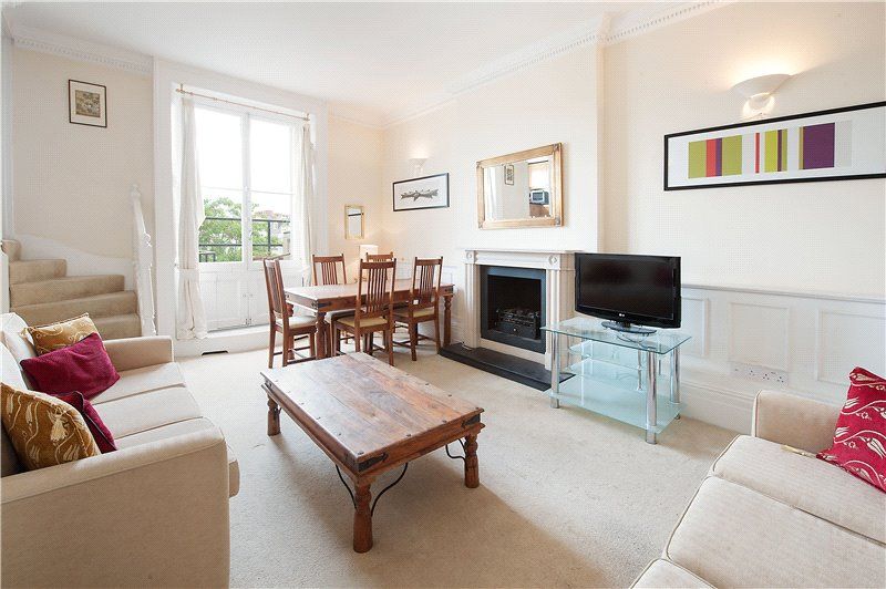 2 bed flat for sale in Cornwall Gardens, London SW7, £1,350,000