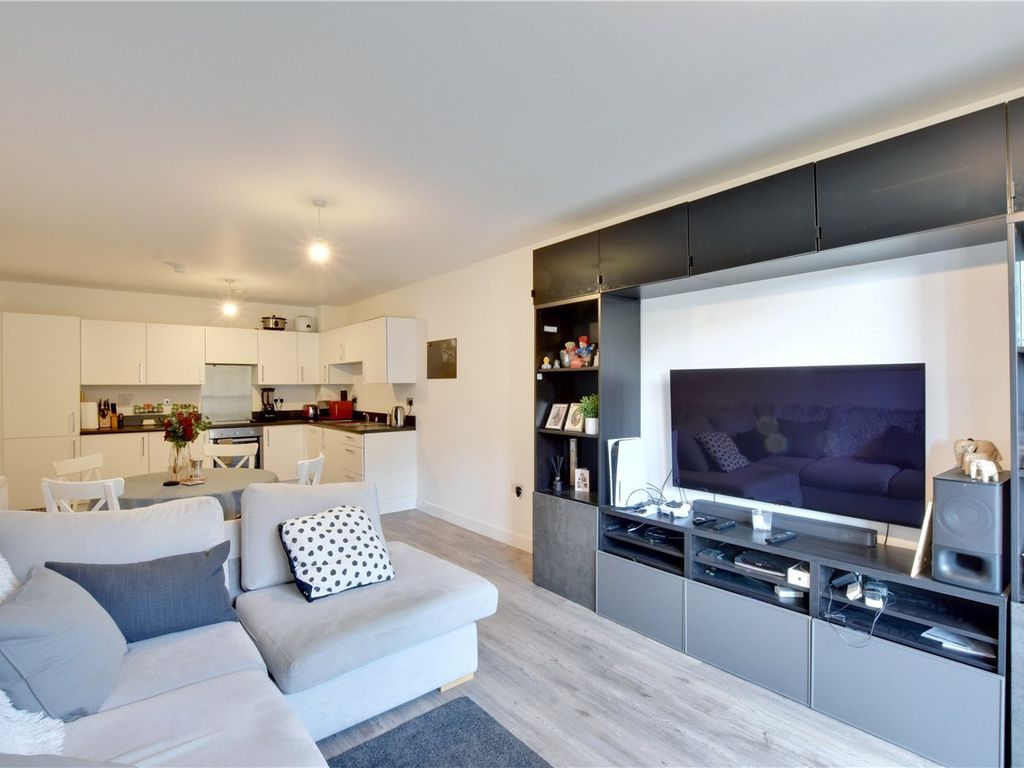 2 bed flat for sale in Ottley Drive, Blackheath, London SE3, £450,000