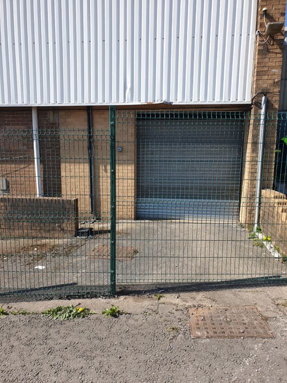 Warehouse to let in Foxhill Building, Wern Industrial Estate, Rogerstone NP10, £3,604 pa