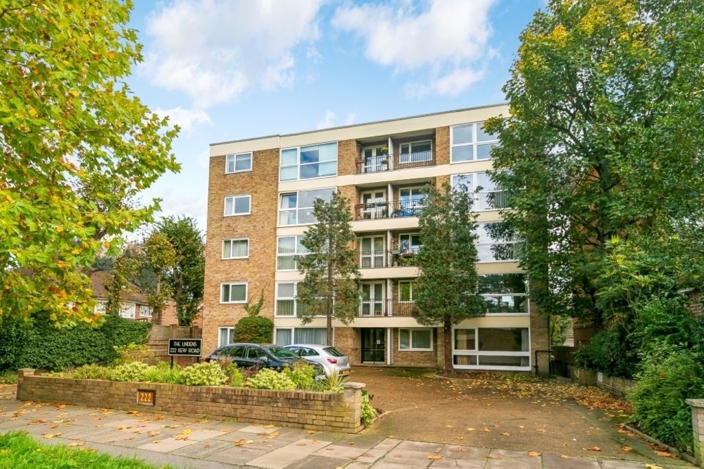 2 bed flat for sale in The Lindens, Kew Road, Kew, Richmond, Surrey TW9, £425,000