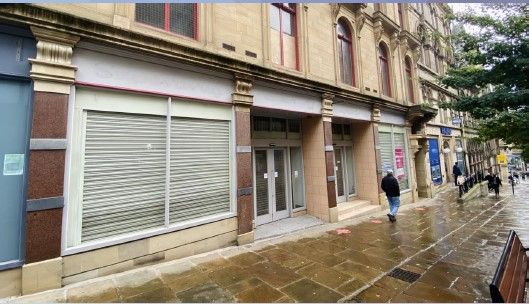 Retail premises to let in 32/34 Bank Street, Bradford BD1, £65,000 pa