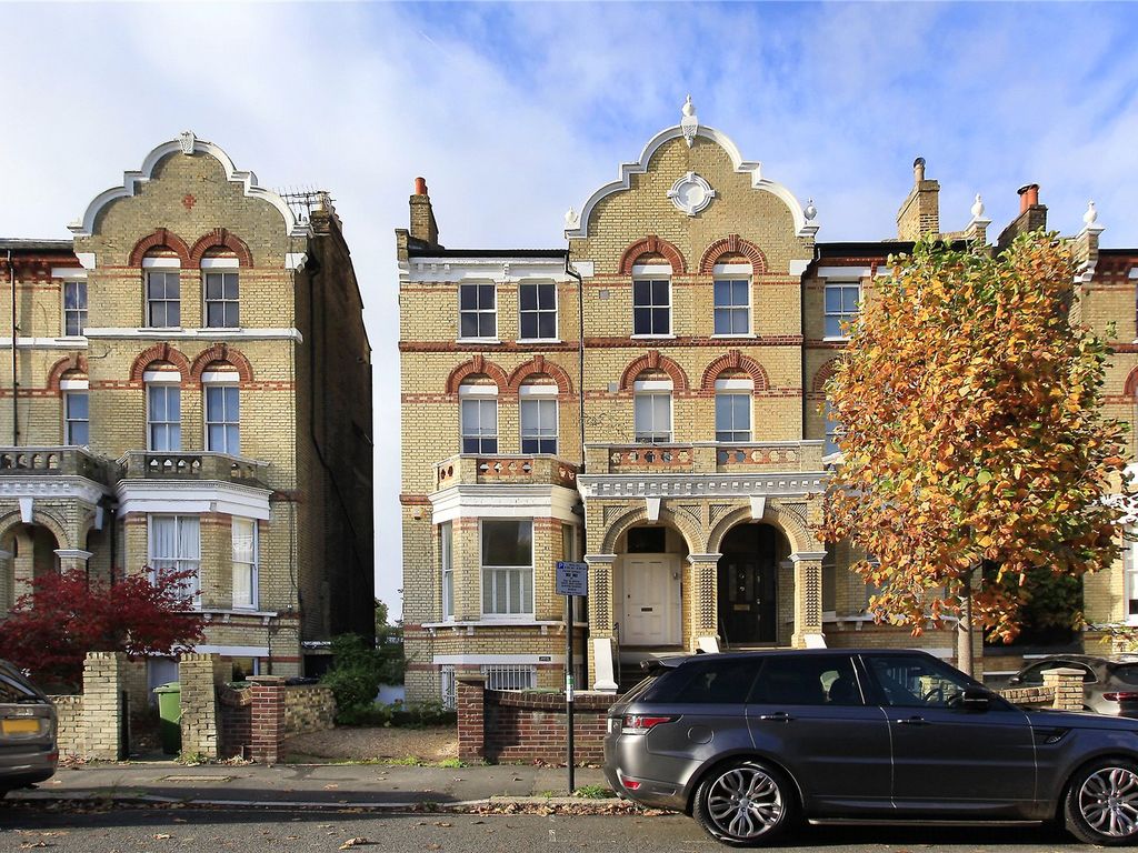 Studio for sale in The Chase, Clapham SW4, £400,000