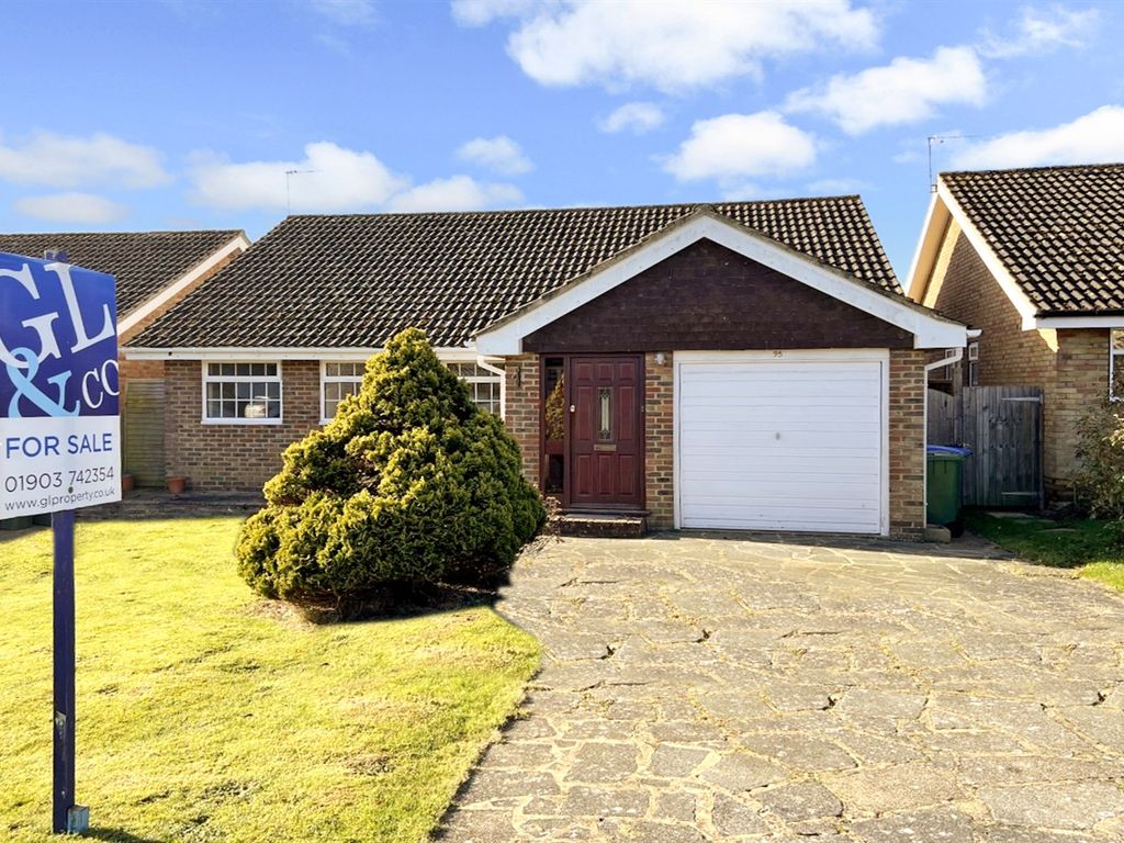 3 bed detached bungalow for sale in Chain Free! Hormare Crescent, Storrington, West Sussex RH20, £549,950