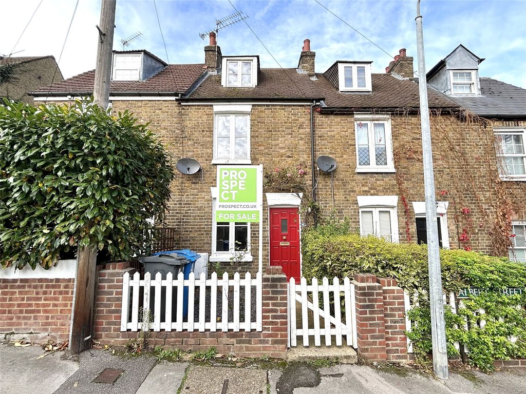 3 bed terraced house for sale in Albert Street, Maidenhead, Berkshire SL6, £425,000