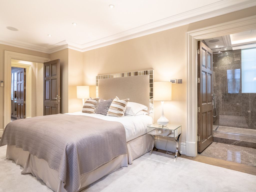 4 bed flat for sale in North Audley Street, London, 6 W1K, £6,950,000