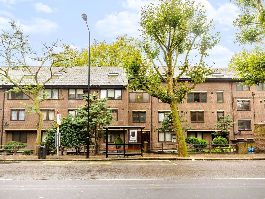 2 bed flat for sale in Great Western Road, Notting Hill, London W11, £500,000