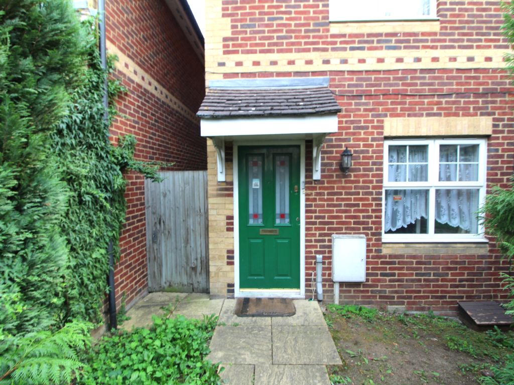 2 bed end terrace house for sale in Delisle Road, West Thamesmead SE28, £350,000
