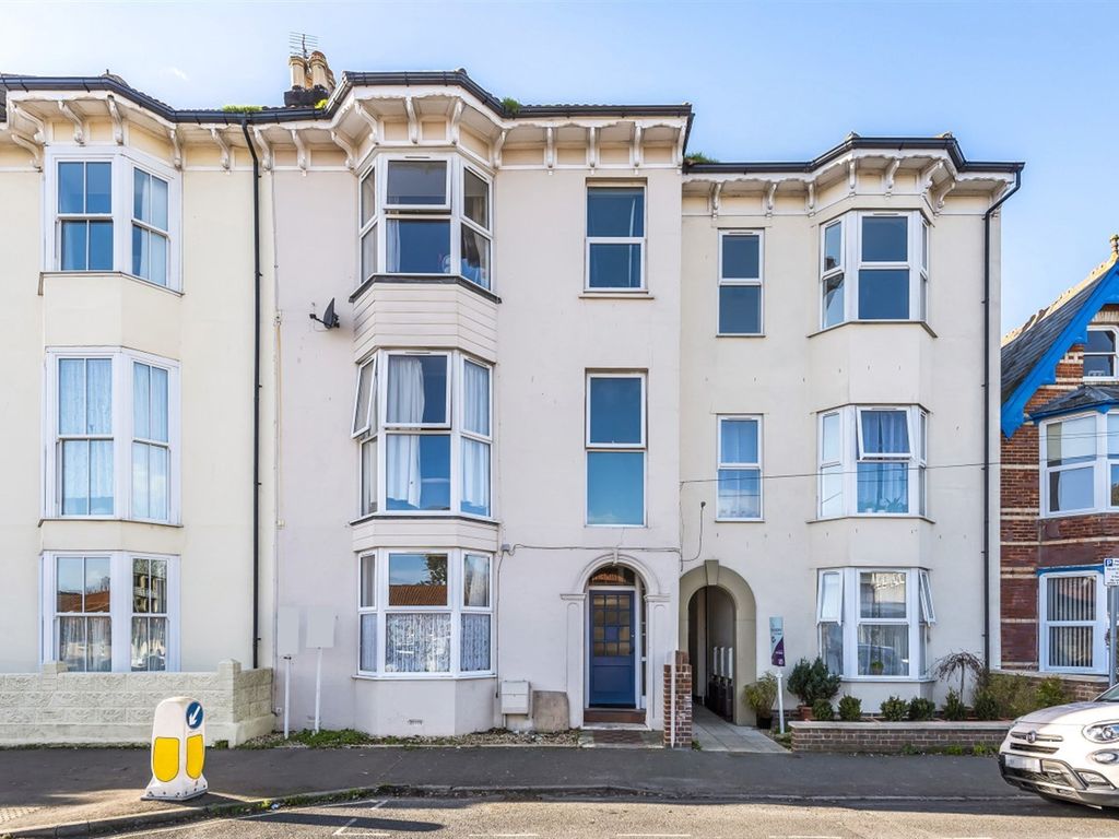 2 bed flat to rent in Flat 1, Gatwick House, Glamis Street, Bognor Regis, West Sussex PO21, £995 pcm