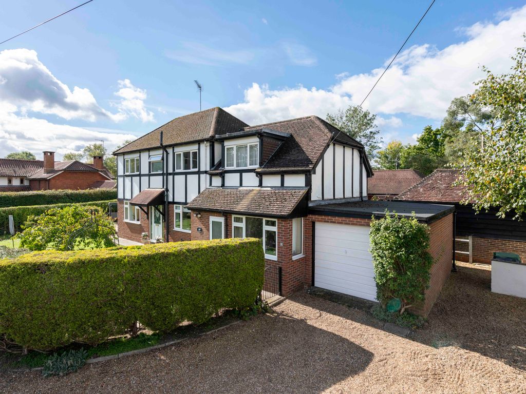 4 bed detached house for sale in The Borough, Brockham, Betchworth RH3, £995,000