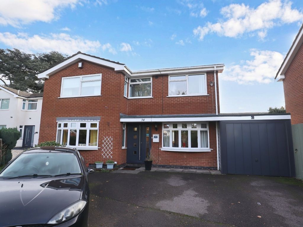 4 bed detached house for sale in Higham Lane, Nuneaton CV11, £400,000