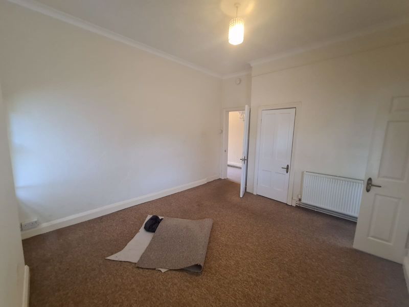 1 bed flat to rent in Meirion Gardens, Colwyn Bay LL29, £695 pcm