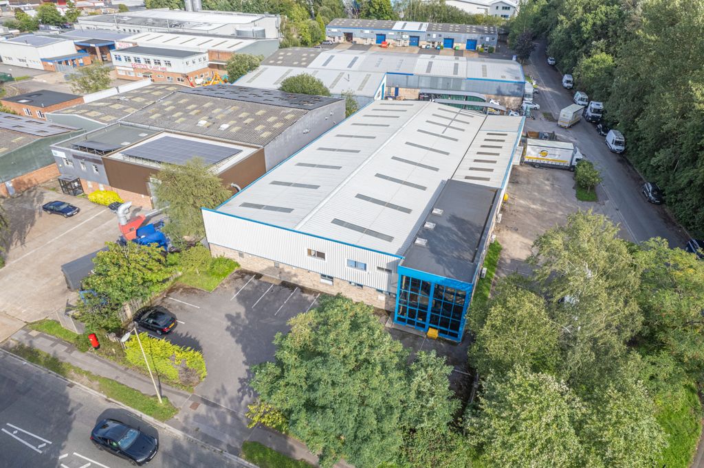 Light industrial to let in Unit A School Lane, Chandlers Ford Industrial Estate, Chandlers Ford, Hampshire SO53, Non quoting