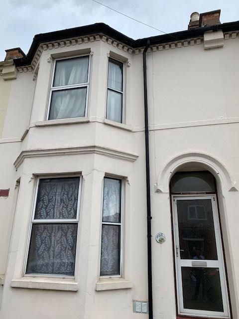 5 bed terraced house to rent in Plymouth Place, Leamington Spa CV31, £2,250 pcm