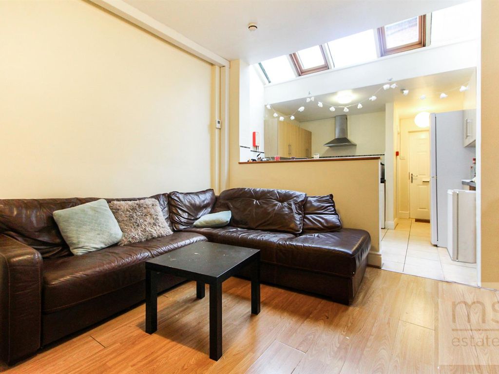 5 bed terraced house to rent in Mettham Street, Lenton, Nottingham NG7, £2,600 pcm