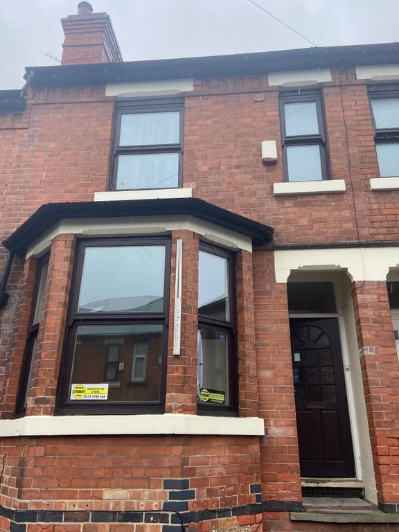 6 bed terraced house to rent in Kimbolton Avenue, Nottingham NG7, £520 pcm