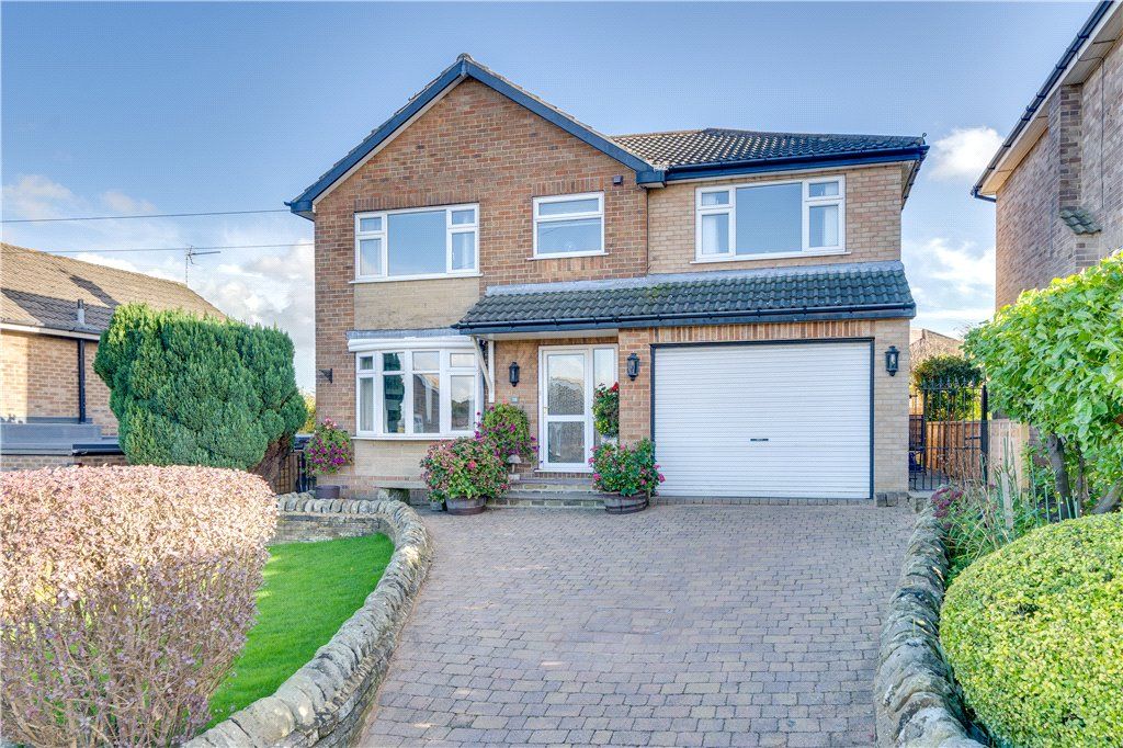 4 bed detached house for sale in Knox Avenue, Harrogate, North Yorkshire HG1, £450,000