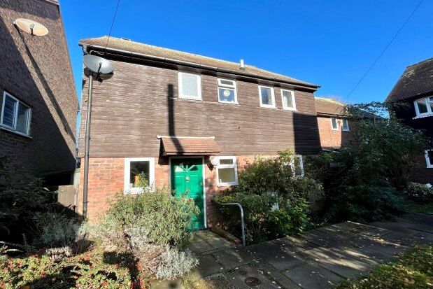 3 bed detached house to rent in Crockendale Field, Lewes BN8, £1,550 pcm