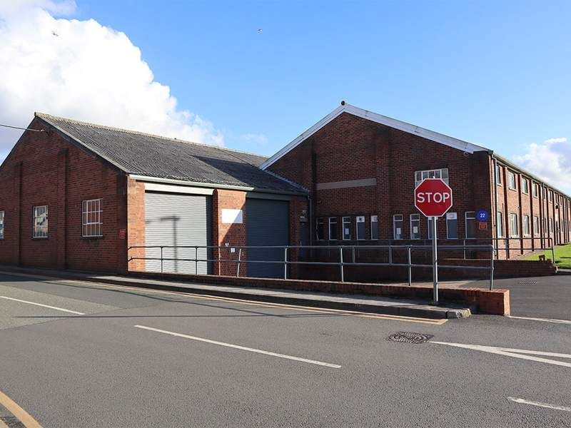 Light industrial to let in Building 22, Unit 10 The Pensnett Estate, Kingswinford DY6, Non quoting