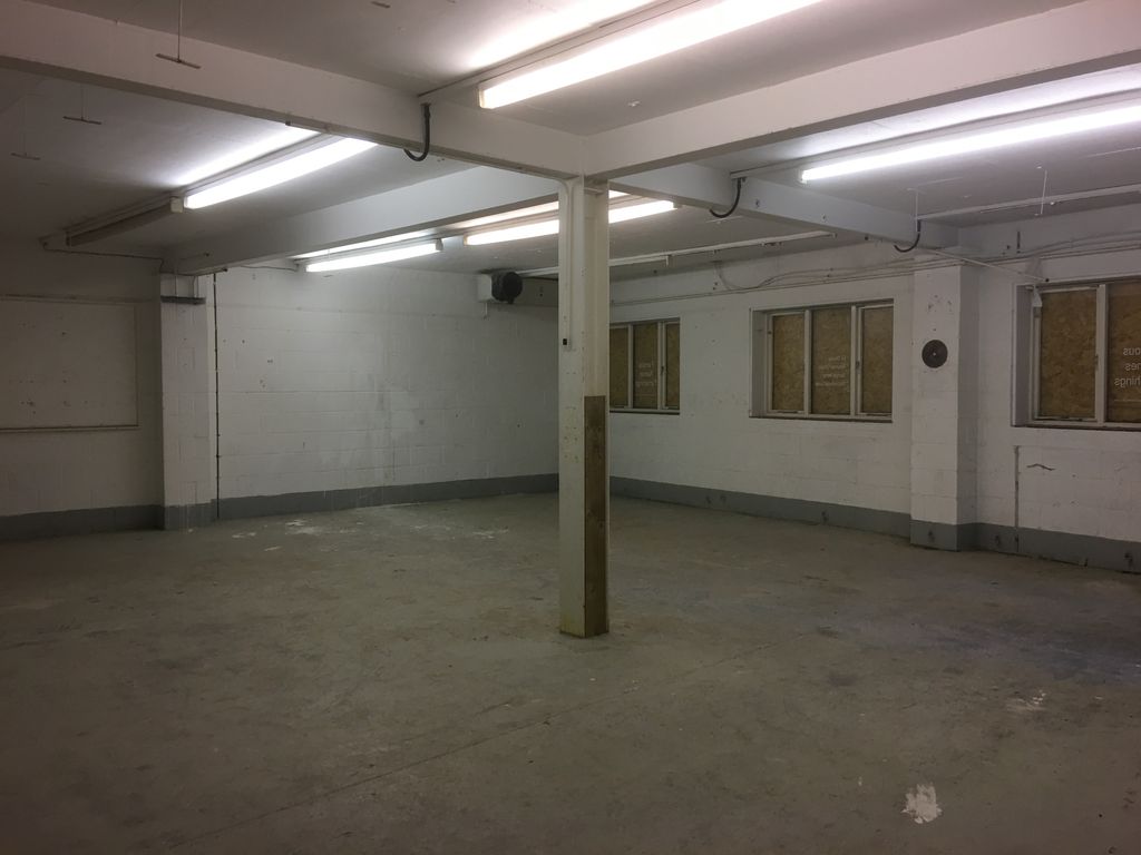 Warehouse to let in Market Place, Buxton SK17, Non quoting