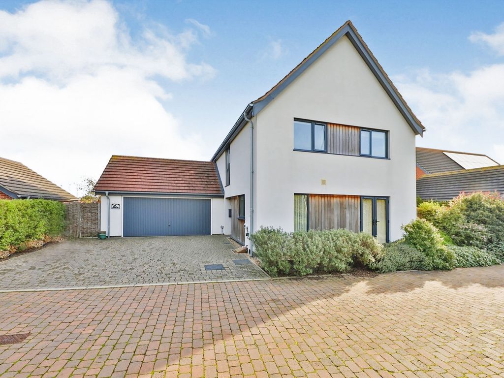4 bed detached house for sale in Otter Road, Swaffham PE37, £450,000