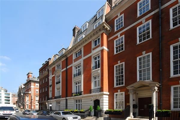 1 bed flat for sale in Dunraven Street, London W1K, £1,200,000