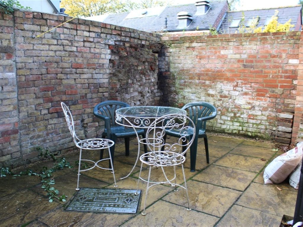 5 bed terraced house to rent in Cowley Road, Oxford OX4, £3,150 pcm