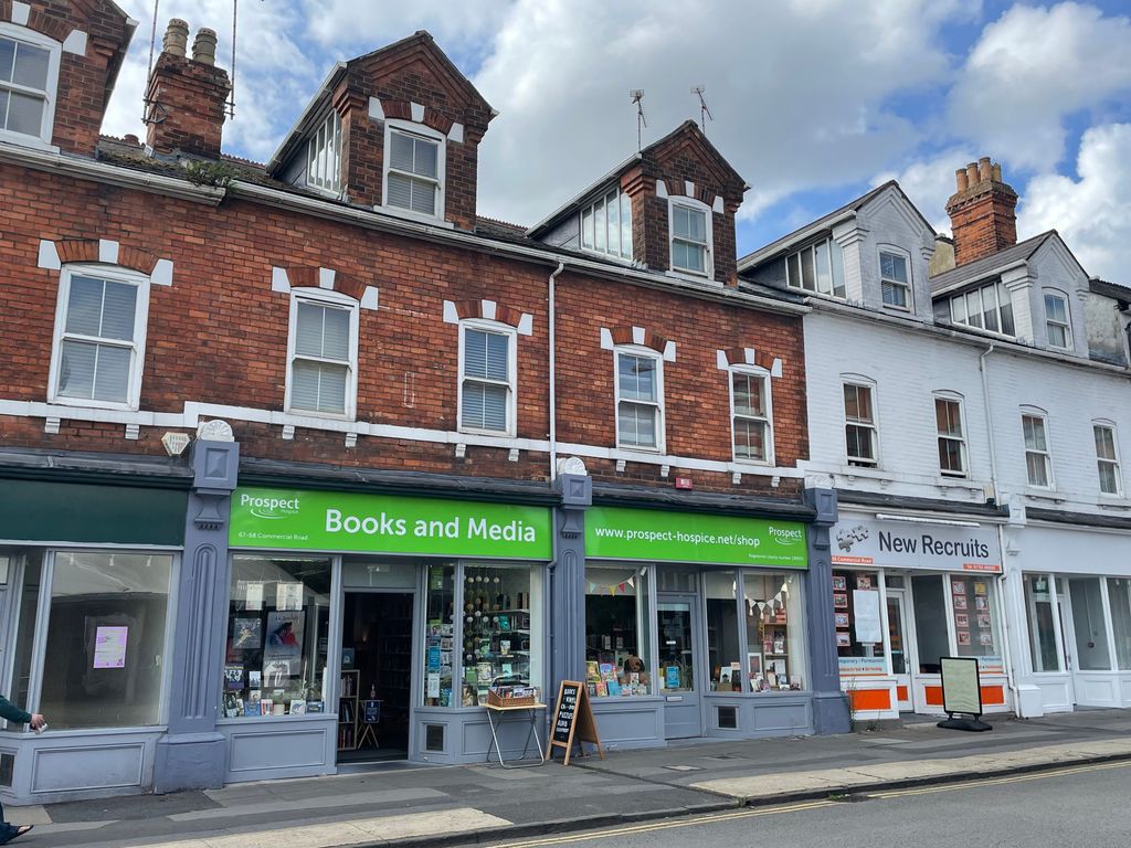 Commercial property for sale in Commercial Road, Swindon SN1, £350,000