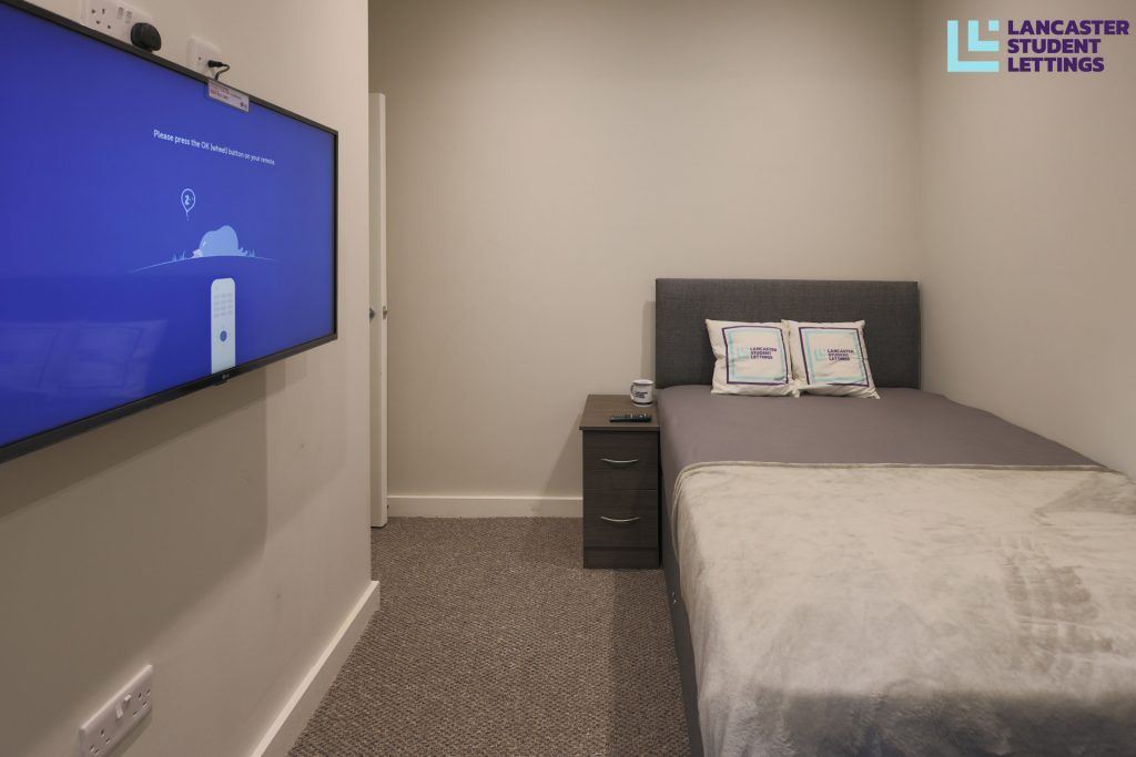 2 bed flat to rent in Flat 4, 14, Queen Street LA1, £600 pcm