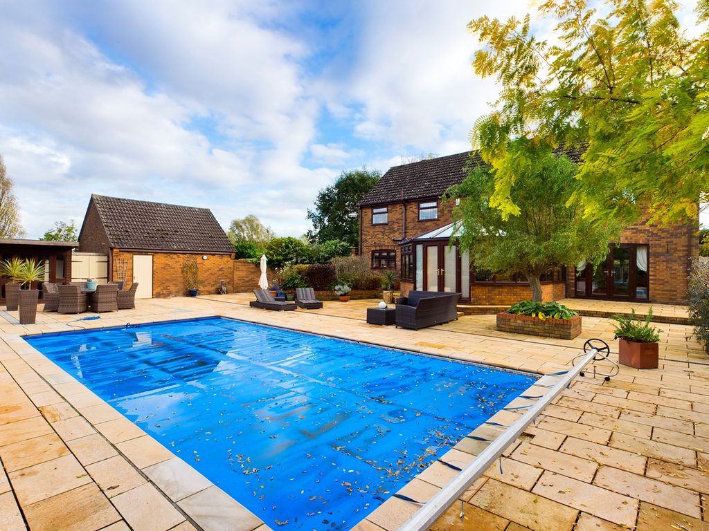 5 bed detached house for sale in Downham Road, Salters Lode, Downham Market PE38, £850,000