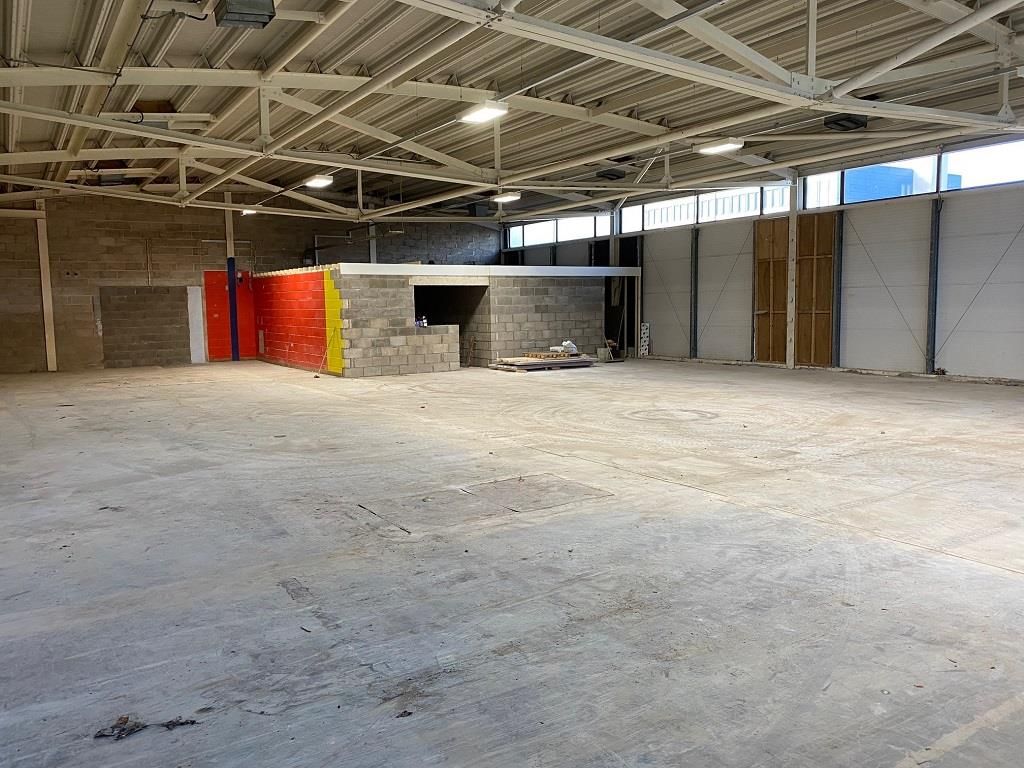 Light industrial to let in Unit 2 Mirage Business Park, Moorland Road, Burslem, Stoke On Trent, Staffordshire ST6, Non quoting