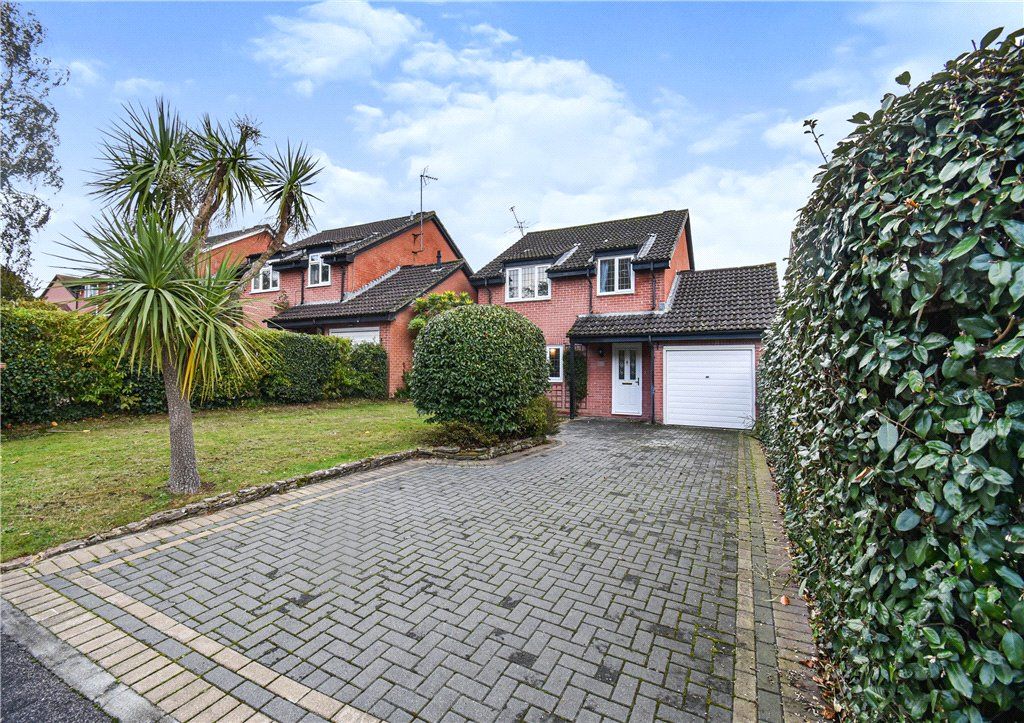 4 bed detached house for sale in Jeffries Close, Rownhams, Southampton, Hampshire SO16, £440,000
