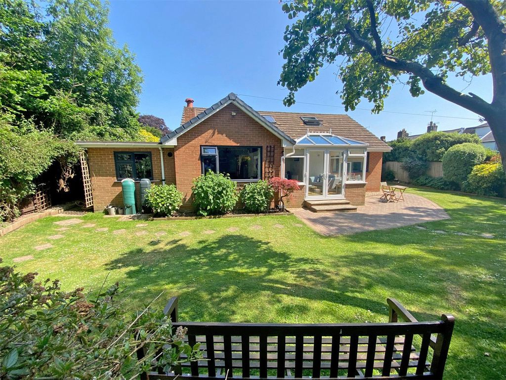 3 bed detached house for sale in Topsham Road, Exeter EX2, £685,000