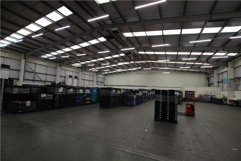 Warehouse to let in 4-4A Aston Way, Midpoint 18, Middlewich, Cheshire CW10, £220,000 pa