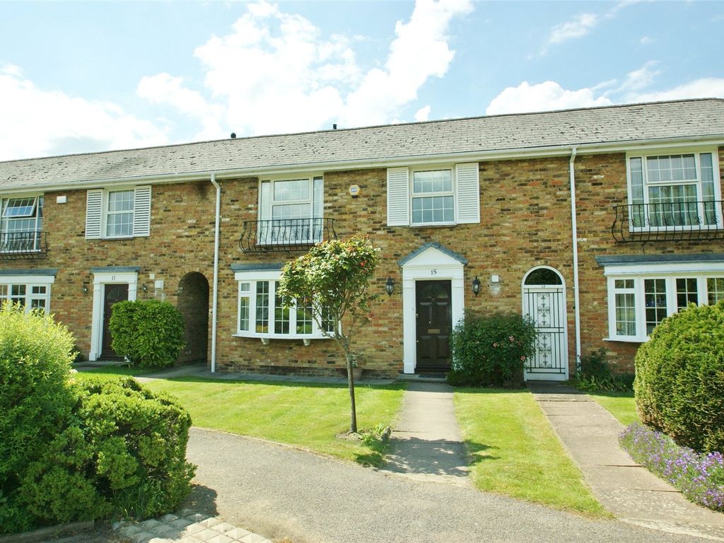 3 bed terraced house to rent in West Common Close, Gerrards Cross, Buckinghamshire SL9, £3,350 pcm