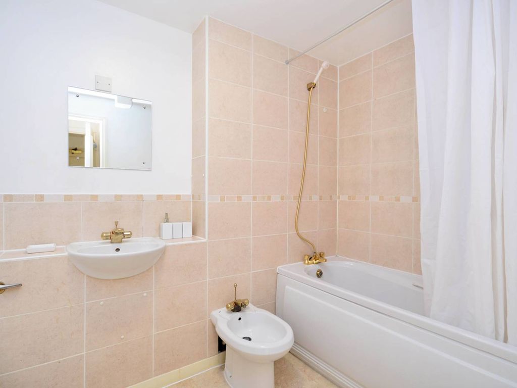 2 bed flat for sale in Admiral Walk, Maida Vale, London W9, £725,000