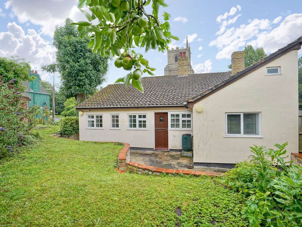 3 bed cottage for sale in Church Way, Little Stukeley, Huntingdon PE28, £325,000
