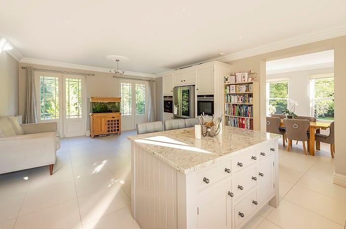 5 bed detached house for sale in Templewood Lane, Stoke Poges SL2, £2,575,000