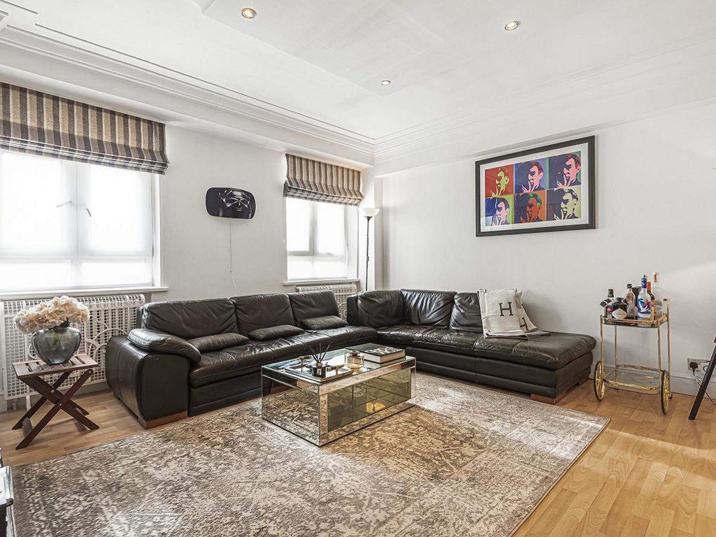 4 bed flat for sale in Lancaster Gate, London W2, £1,400,000