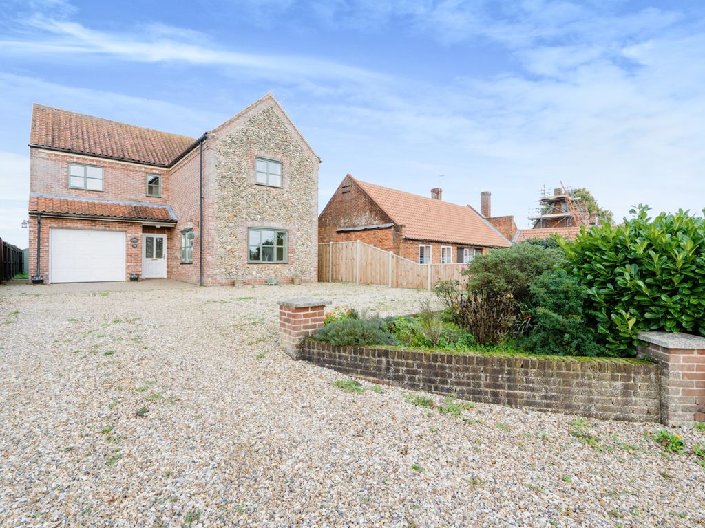 3 bed detached house for sale in The Street, Hindolveston, Dereham NR20, £480,000