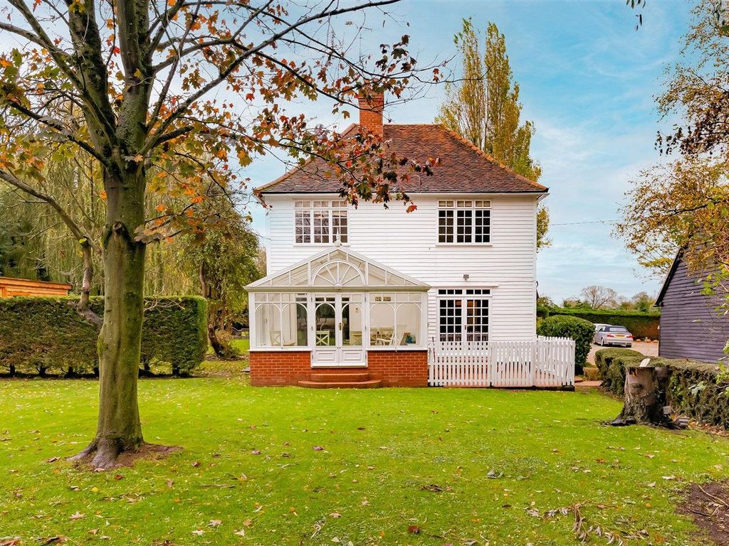 3 bed detached house for sale in Epping Long Green, Epping Green, Epping CM16, £1,200,000