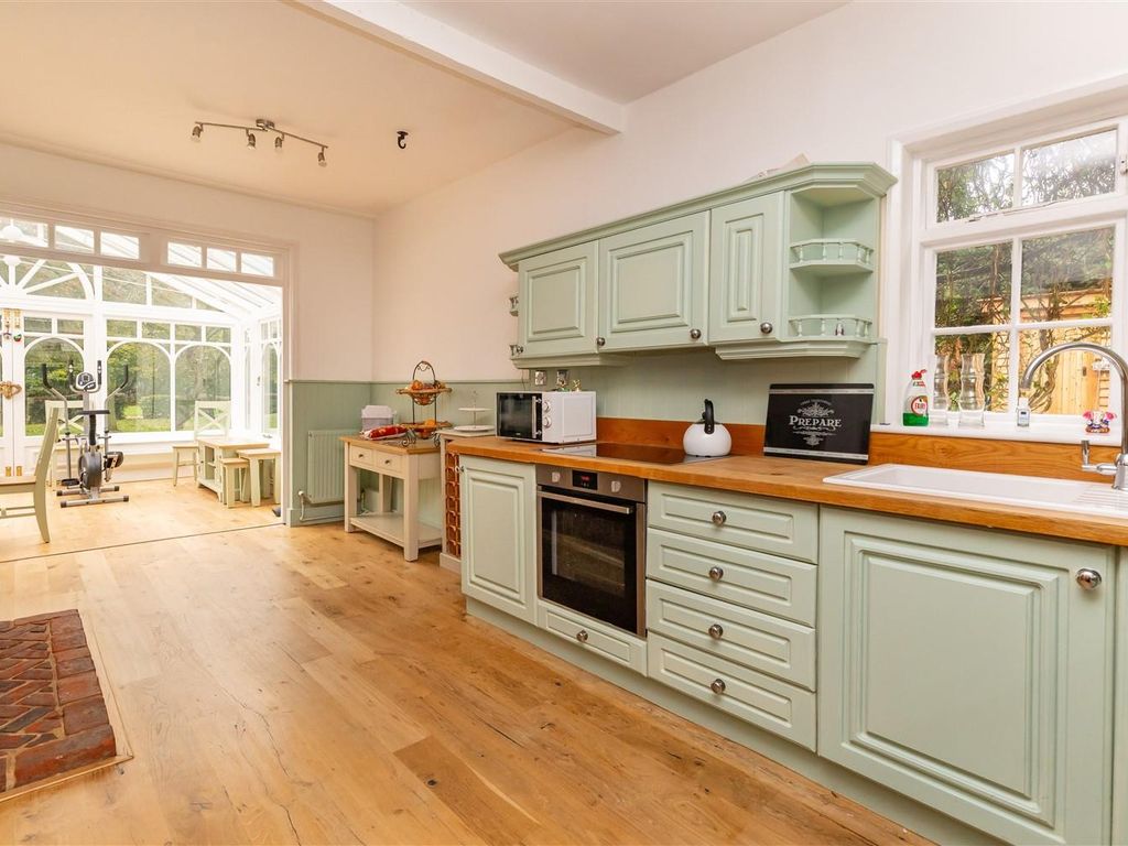 3 bed detached house for sale in Epping Long Green, Epping Green, Epping CM16, £1,200,000