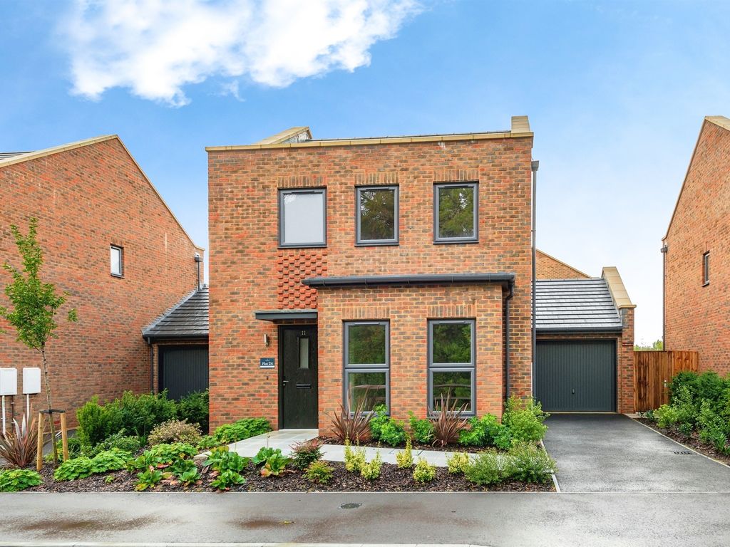 New home, 3 bed detached house for sale in Aston Meadows, Crawley Down, Crawley RH10, £565,000