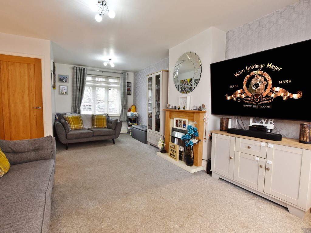 3 bed terraced house for sale in Coates Way, Watford WD25, £525,000