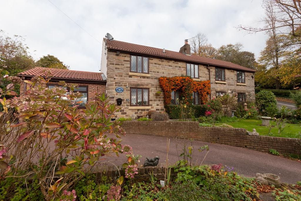 4 bed detached house for sale in Town End, Apperknowle, Dronfield S18, £500,000