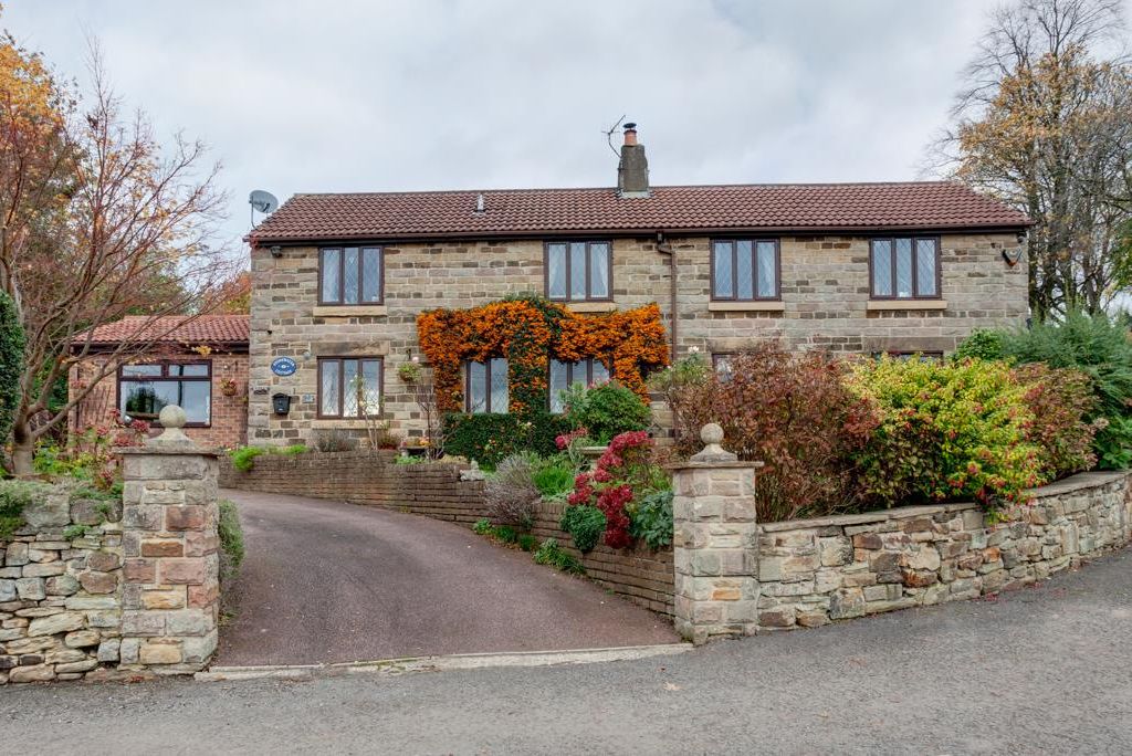 4 bed detached house for sale in Town End, Apperknowle, Dronfield S18, £500,000