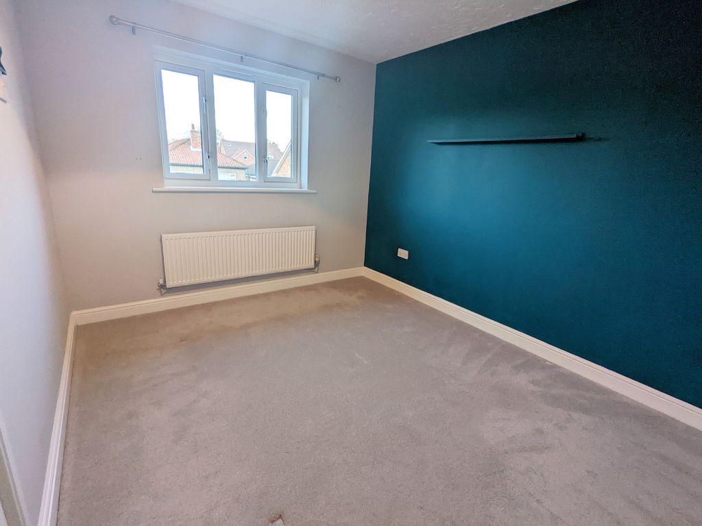 3 bed terraced house to rent in High Street, Bottesford NG13, £1,150 pcm