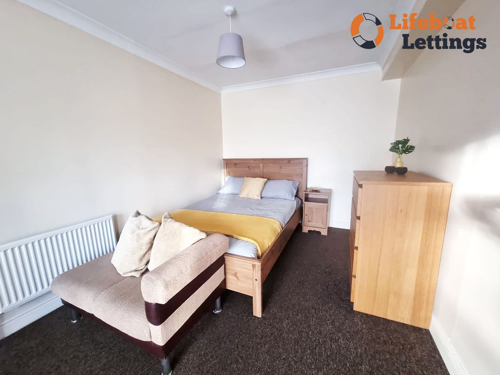Room to rent in Riverbank Way, Ashford TN24, £550 pcm
