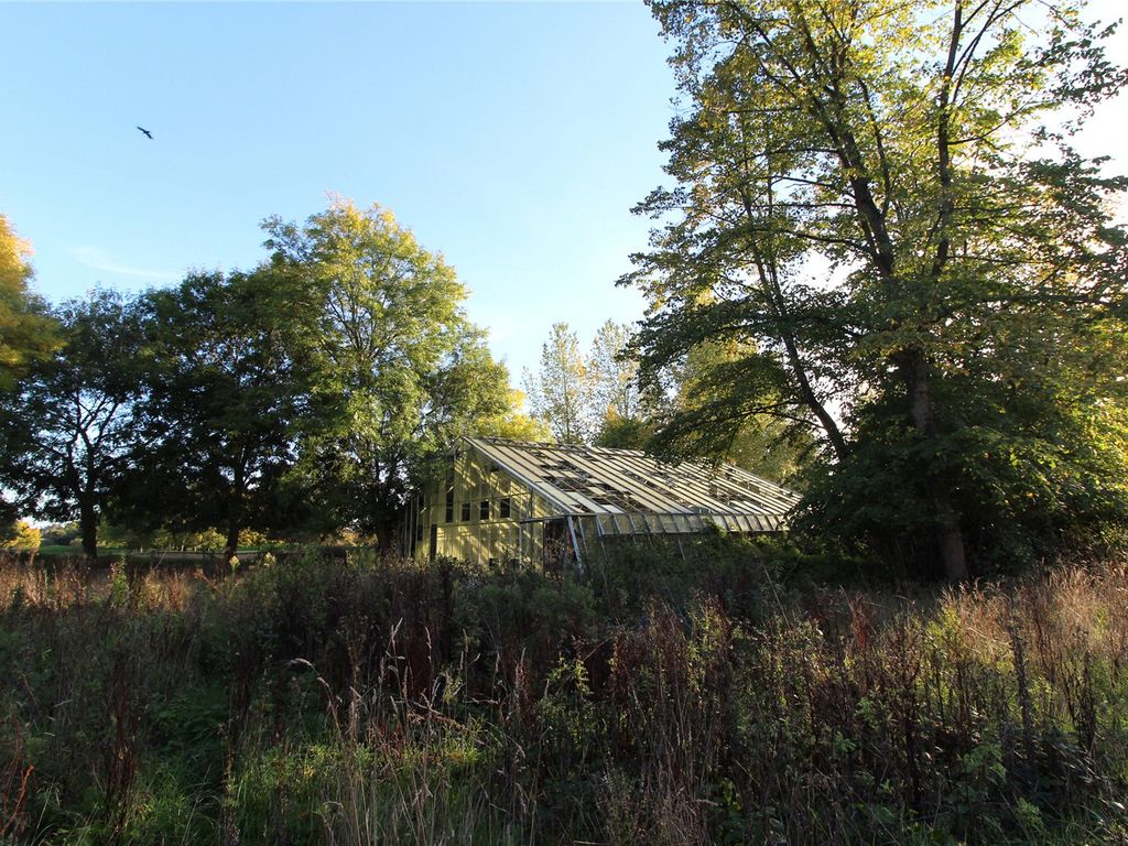 Land for sale in Coxtie Green Road, Pilgrims Hatch CM14, £460,000